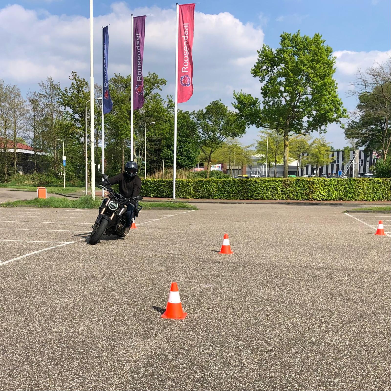 Motorrijles 6